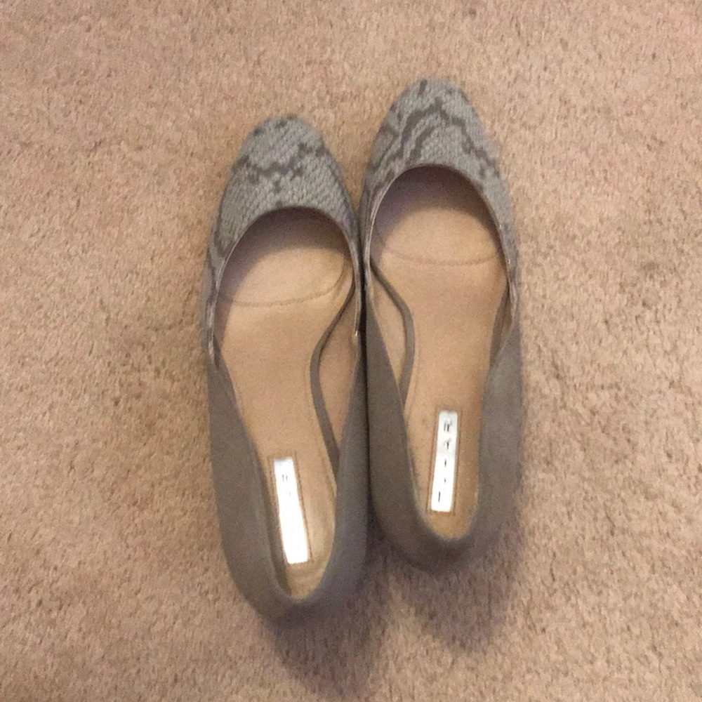 Tahari mixed material wedge heels!!!